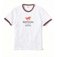 Biele tričko Mustang s červeným koňom a farebnými lemami COSMO Biele tričko Mustang s červeným koňom a farebnými lemami COSMO