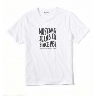 Biele tričko Mustang s vintage nápisom “Jeans Co. Since 1932”